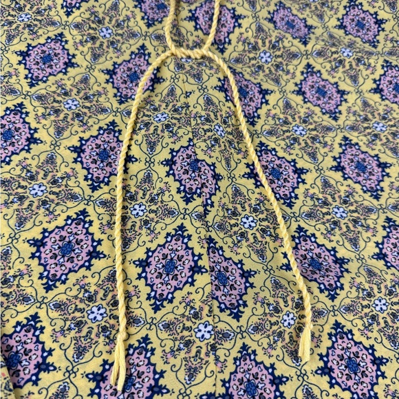 New Directions Relaxed Yellow and Blue Tunic with Tie Front - Picture 4 of 7